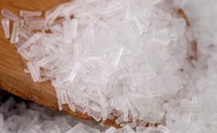 雞精和味精有什么不同?它們的成分一樣嗎 雞精和味精有什么不同?它們的成分一樣嗎