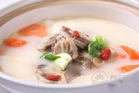 年輕人也需要補鈣  年輕人吃什么補鈣？