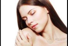 皮膚越來越黑竟是因為它  這四類食物會使皮膚變黑