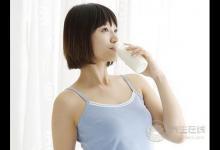 晚上喝純牛奶會失眠嗎?