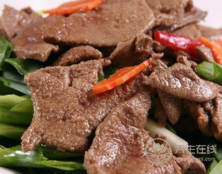 頭皮屑多很尷尬?不妨多吃這幾種食物 頭皮屑多很尷尬?不妨多吃這幾種食物