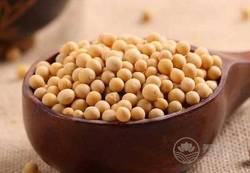 這幾種食物，能幫你緩解水腫，有需要的可以收藏！