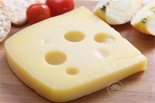 不想便秘，少吃這5種食物