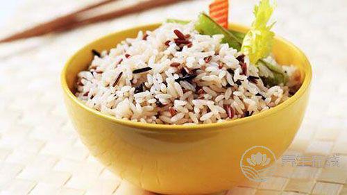 偏頭痛快抓狂？吃點這個趕走疼痛