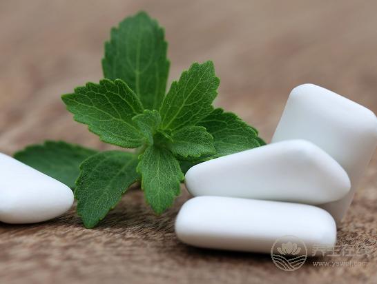 口香糖錯(cuò)誤吃法等于慢性自殺,趕緊看看