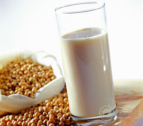 空腹最好不要碰這十種食物 空腹最好不要碰這十種食物