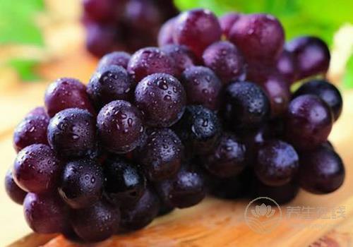 熬夜傷害大，吃5種食物可補救！