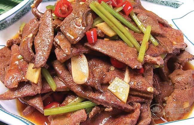 喜歡吃菠菜的要注意,不宜和這些食物一起吃 喜歡吃菠菜的要注意,不宜和這些食物一起吃