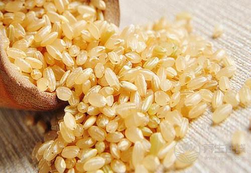 常用糙米煮飯吃，能收獲這幾大好處