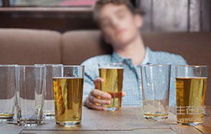 節前聚餐多喝酒 喝酒后頭疼怎么辦? 節前聚餐多喝酒 喝酒后頭疼怎么辦?