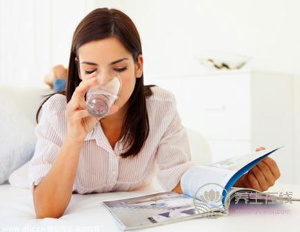 白開水喝一個(gè)月后好處超出想象 白開水喝一個(gè)月后好處超出想象