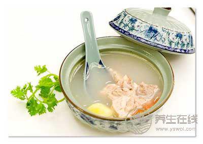 天冷愛喝湯 晚上喝湯好嗎？