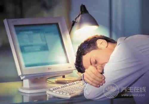 熬夜傷害大，吃5種食物可補救！