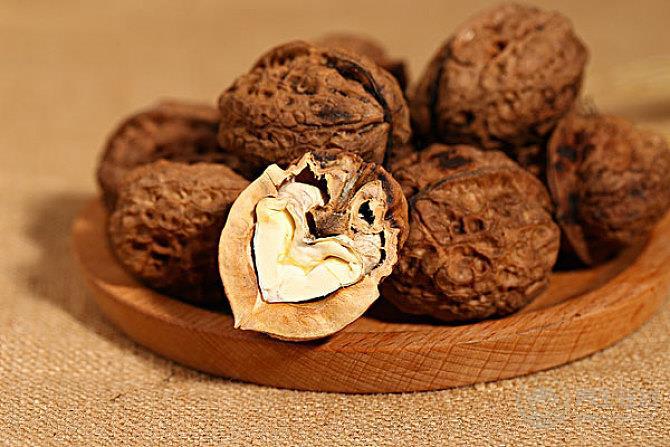 核桃小小一顆，這些好處你卻不一定知道