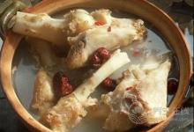 骨頭湯真能補鈣嗎？補鈣的3三誤區(qū)千萬別信！