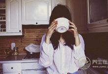 早晨該不該空腹喝水？