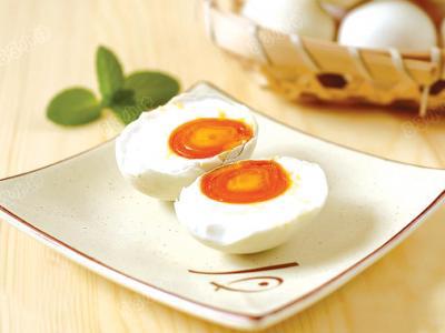 咸鴨蛋的不同做法 由咸鴨蛋組成的菜譜