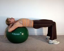 使用健身球健身的鍛煉方法以及對身體的好處 使用健身球健身的鍛煉方法以及對身體的好處