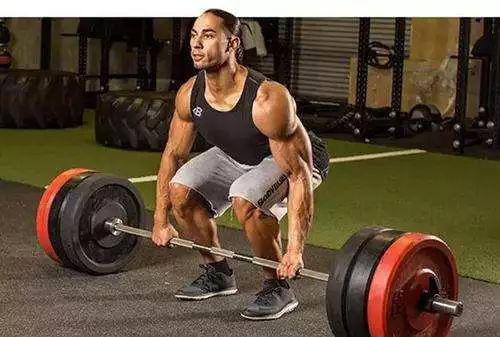 直腿硬拉動作的作用和注意的關鍵點 直腿硬拉動作的作用和注意的關鍵點