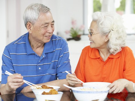 老人貧血應(yīng)該多吃些什么進(jìn)行緩解 老人貧血應(yīng)該多吃些什么進(jìn)行緩解