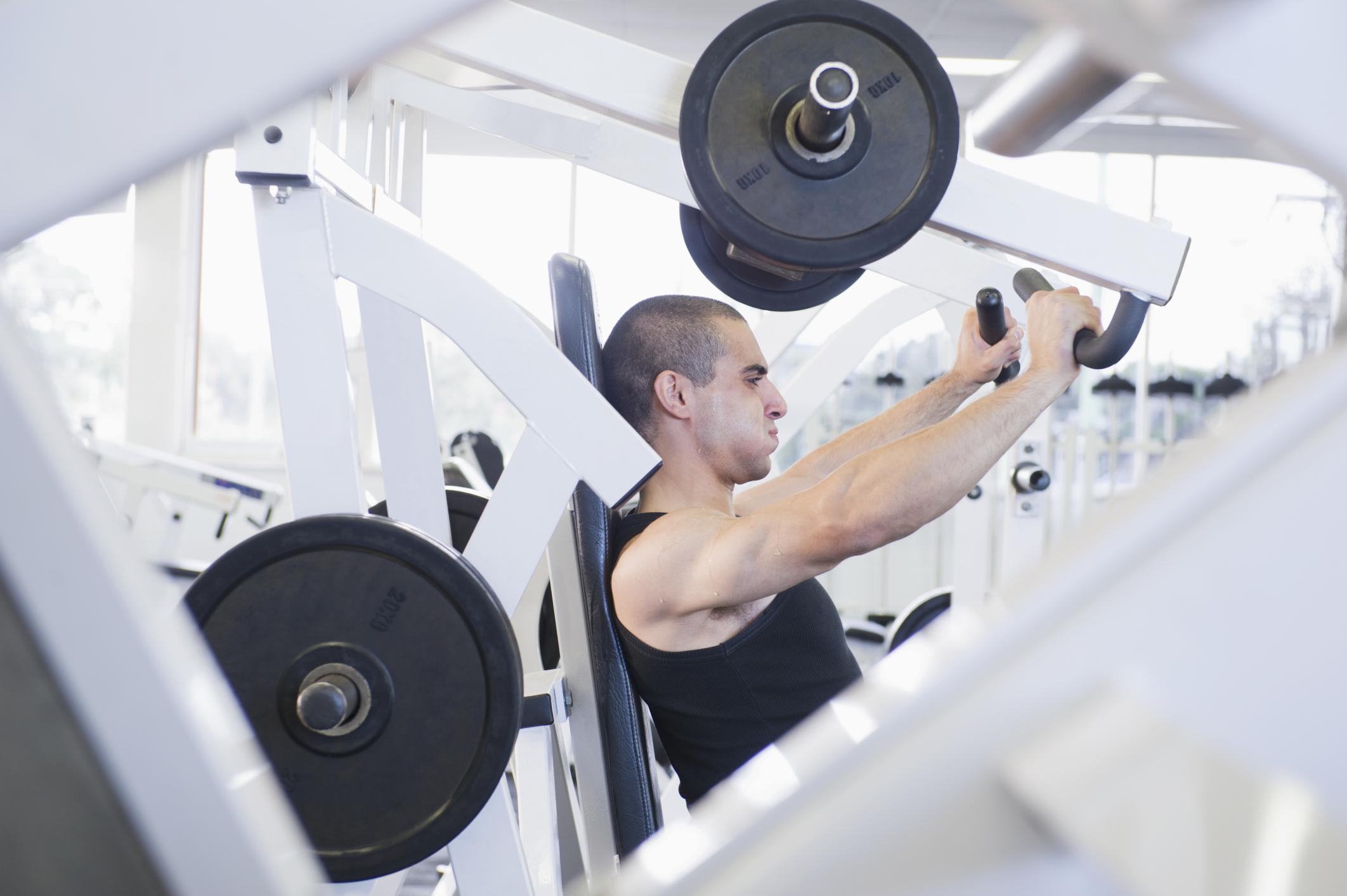 可以有效的練出背肌的健身小動作 可以有效的練出背肌的健身小動作