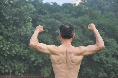 身材比較胖的人應(yīng)該怎么樣練肌肉