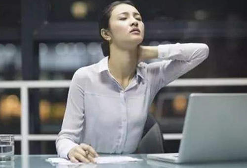 手臂處的經(jīng)絡(luò)出現(xiàn)堵塞應(yīng)該如何疏通 手臂處的經(jīng)絡(luò)出現(xiàn)堵塞應(yīng)該如何疏通