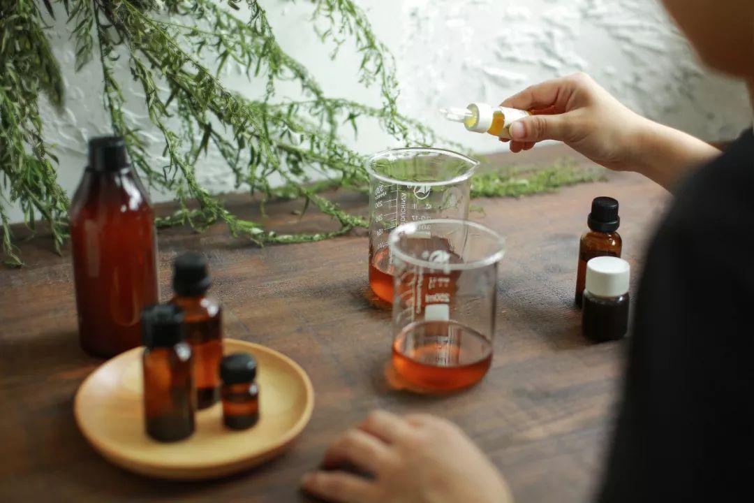 在感冒期間是否可以使用艾草洗澡 在感冒期間是否可以使用艾草洗澡