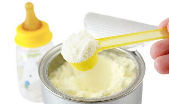 嬰兒在發育階段吃哪種奶粉更聰明