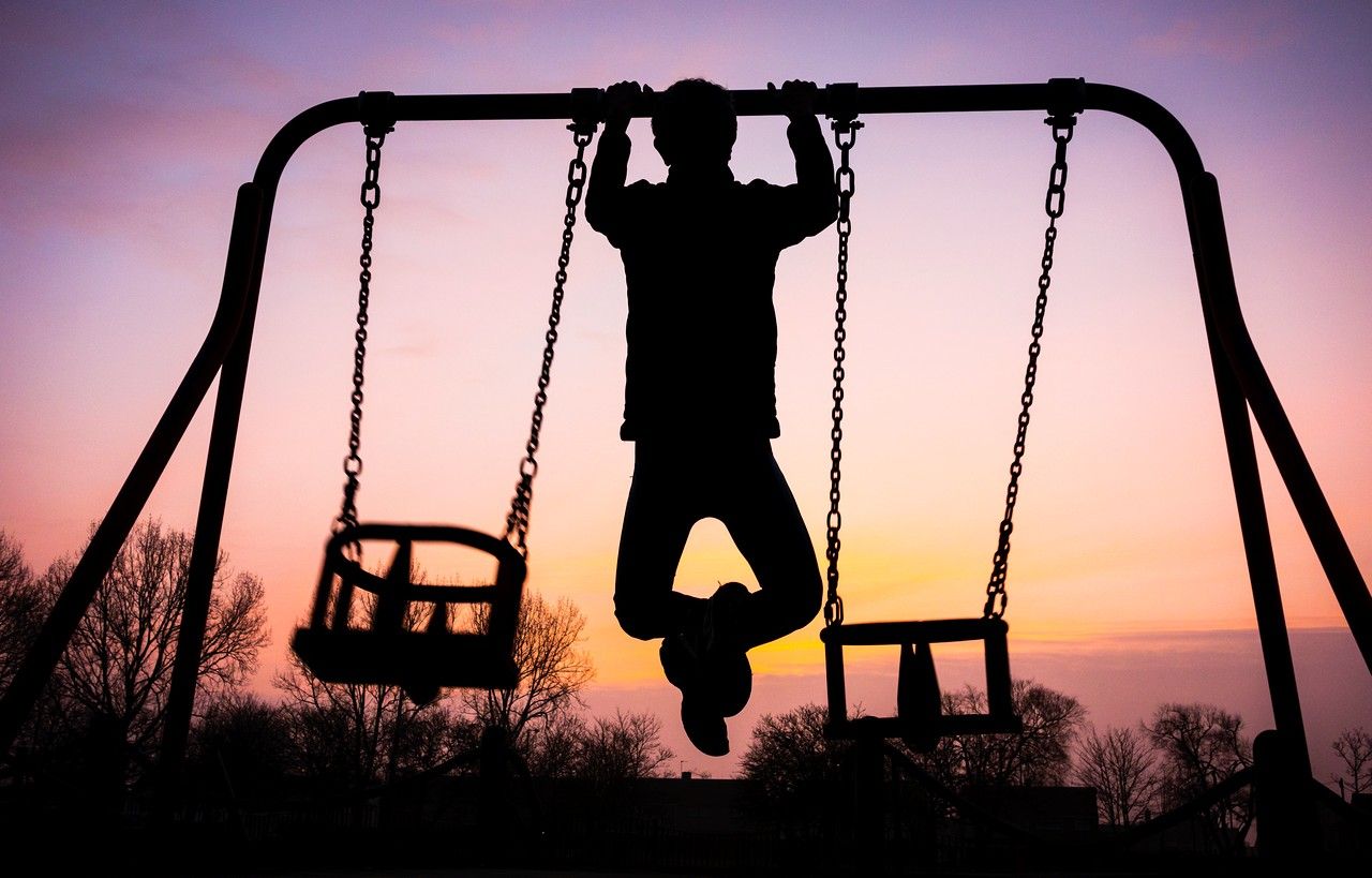 引體向上的練習(xí)方法怎么做更標(biāo)準(zhǔn)-易網(wǎng)健康<a href=http://www.xllyou.com/jkys/ target=_blank class=infotextkey>養(yǎng)生</a>網(wǎng) 引體向上的練習(xí)方法怎么做更標(biāo)準(zhǔn)