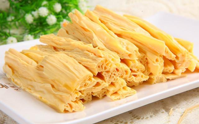 腐竹的營養構成腐竹是否屬于豆制品-易網健康<a href=http://www.xllyou.com/jkys/ target=_blank class=infotextkey>養生</a>網 腐竹的營養構成腐竹是否屬于豆制品