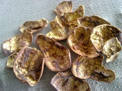 石榴皮除了扔掉之外有哪些的用途-易網健康<a href=http://www.xllyou.com/jkys/ target=_blank class=infotextkey>養生</a>網 石榴皮除了扔掉之外有哪些的用途