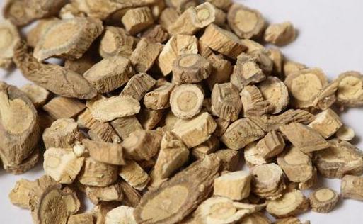 感冒咳嗽時吃板藍根有什么樣的效果-易網健康<a href=http://www.xllyou.com/jkys/ target=_blank class=infotextkey>養生</a>網 感冒咳嗽時吃板藍根有什么樣的效果