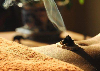 艾灸所生成的煙長時(shí)間聞對身體好不好