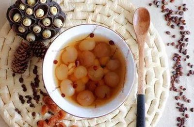 酸棗仁湯的功效有哪些以及飲用禁忌-易網健康<a href=http://www.xllyou.com/jkys/ target=_blank class=infotextkey>養生</a>網 酸棗仁湯的功效有哪些以及飲用禁忌