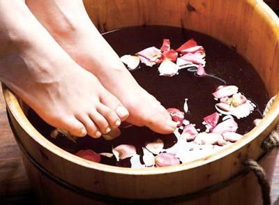 關節炎在泡腳的時候用什么效果最好