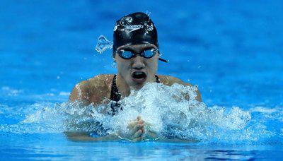 蛙泳的姿勢以及蛙泳腿部發力的訣竅-易網健康<a href=http://www.xllyou.com/jkys/ target=_blank class=infotextkey>養生</a>網 蛙泳的姿勢以及蛙泳腿部發力的訣竅