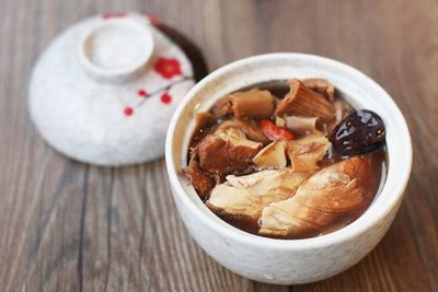 秋季的有效進補要堅持這四個飲食習慣-易網(wǎng)健康<a href=http://www.xllyou.com/jkys/ target=_blank class=infotextkey>養(yǎng)生</a>網(wǎng) 秋季的有效進補要堅持這四個飲食習慣