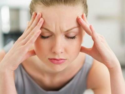 女性在生產(chǎn)之后頭疼是什么原因?qū)е碌? style=