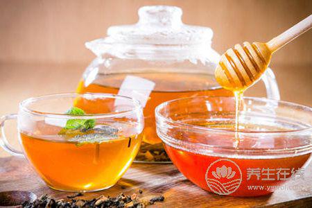 蜂蜜水有什么好處?蜂蜜水的作用與功效有哪些?