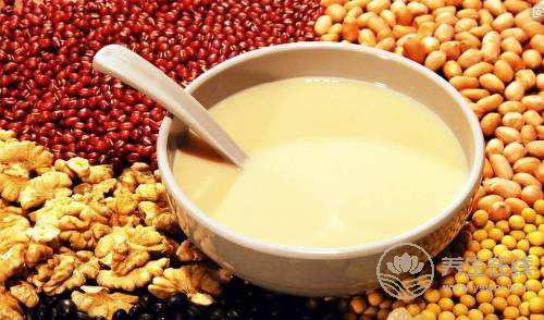 常喝豆漿減肥 可以減重又美膚-易網健康<a href=http://www.xllyou.com/jkys/ target=_blank class=infotextkey>養生</a>網 常喝豆漿減肥 可以減重又美膚