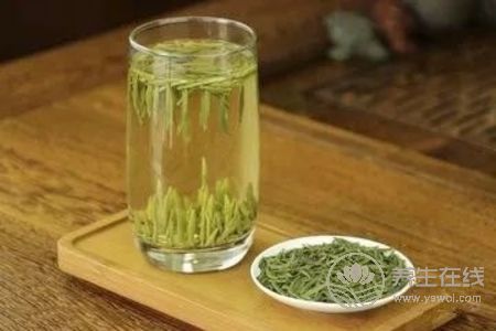 常喝綠茶有什么好處?喝綠茶的功效是什么?-易網(wǎng)健康養(yǎng)生網(wǎng) 常喝綠茶有什么好處?喝綠茶的功效是什么?