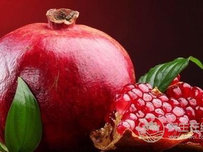 8個豐胸穴位按摩豐胸又美胸