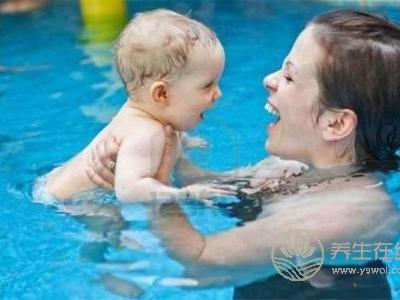 游泳對嬰兒有什么好處?嬰兒游泳禁忌人群有哪些?