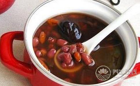 3款人氣滋補靚湯 滋陰養(yǎng)顏美肌膚-易網(wǎng)健康<a href=http://www.xllyou.com/jkys/ target=_blank class=infotextkey>養(yǎng)生</a>網(wǎng) 3款人氣滋補靚湯 滋陰養(yǎng)顏美肌膚