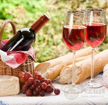 你想在品酒的同時,讓你肌膚變得更紅潤么?-易網健康養生網 你想在品酒的同時,讓你肌膚變得更紅潤么?