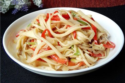 筍子的不同切法影響口感筍子怎么切口感更好-易網(wǎng)健康<a href=http://www.xllyou.com/jkys/ target=_blank class=infotextkey>養(yǎng)生</a>網(wǎng) 筍子的不同切法影響口感筍子怎么切口感更好