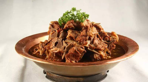 燉羊蝎子的做法以及羊蝎子的營養(yǎng)價(jià)值-易網(wǎng)健康<a href=http://www.xllyou.com/jkys/ target=_blank class=infotextkey>養(yǎng)生</a>網(wǎng) 燉羊蝎子的做法以及羊蝎子的營養(yǎng)價(jià)值