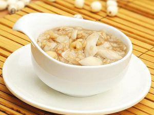 蓮子百合淮山湯的做法以及營養(yǎng)功效-易網(wǎng)<a href=http://www.xllyou.com/ target=_blank class=infotextkey>健康養(yǎng)生</a>網(wǎng) 蓮子百合淮山湯的做法以及營養(yǎng)功效