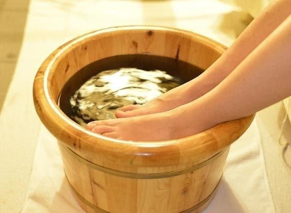 這樣泡腳去寒濕活氣血還可以緩解一天的疲勞-易網(wǎng)<a href=http://www.xllyou.com/ target=_blank class=infotextkey>健康養(yǎng)生</a>網(wǎng) 這樣泡腳去寒濕活氣血還可以緩解一天的疲勞